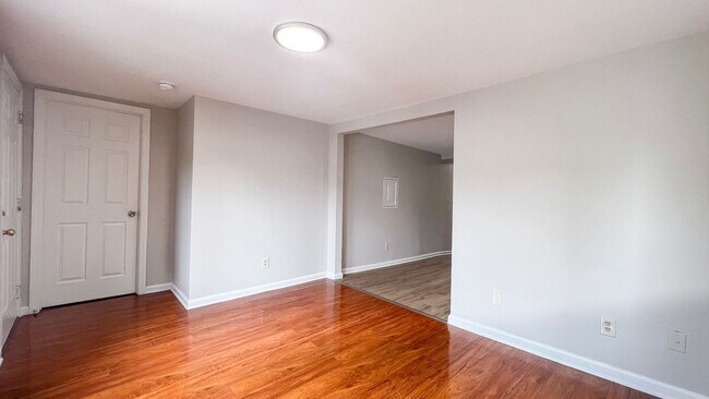 Interior Photo - 295 Franklin Ave / Nazca Apartments LLC