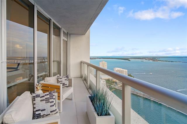 Building Photo - 495 Brickell Ave