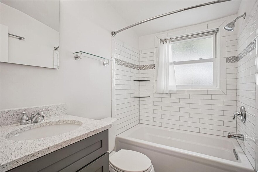 Building Photo - 4409 Westbrook Ln