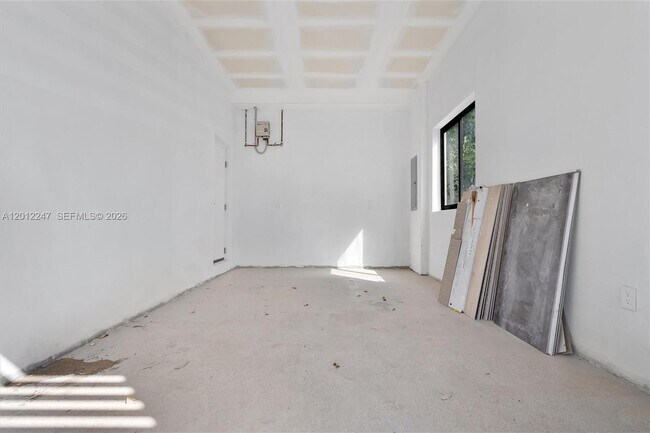 Building Photo - 4715 N Miami Ave