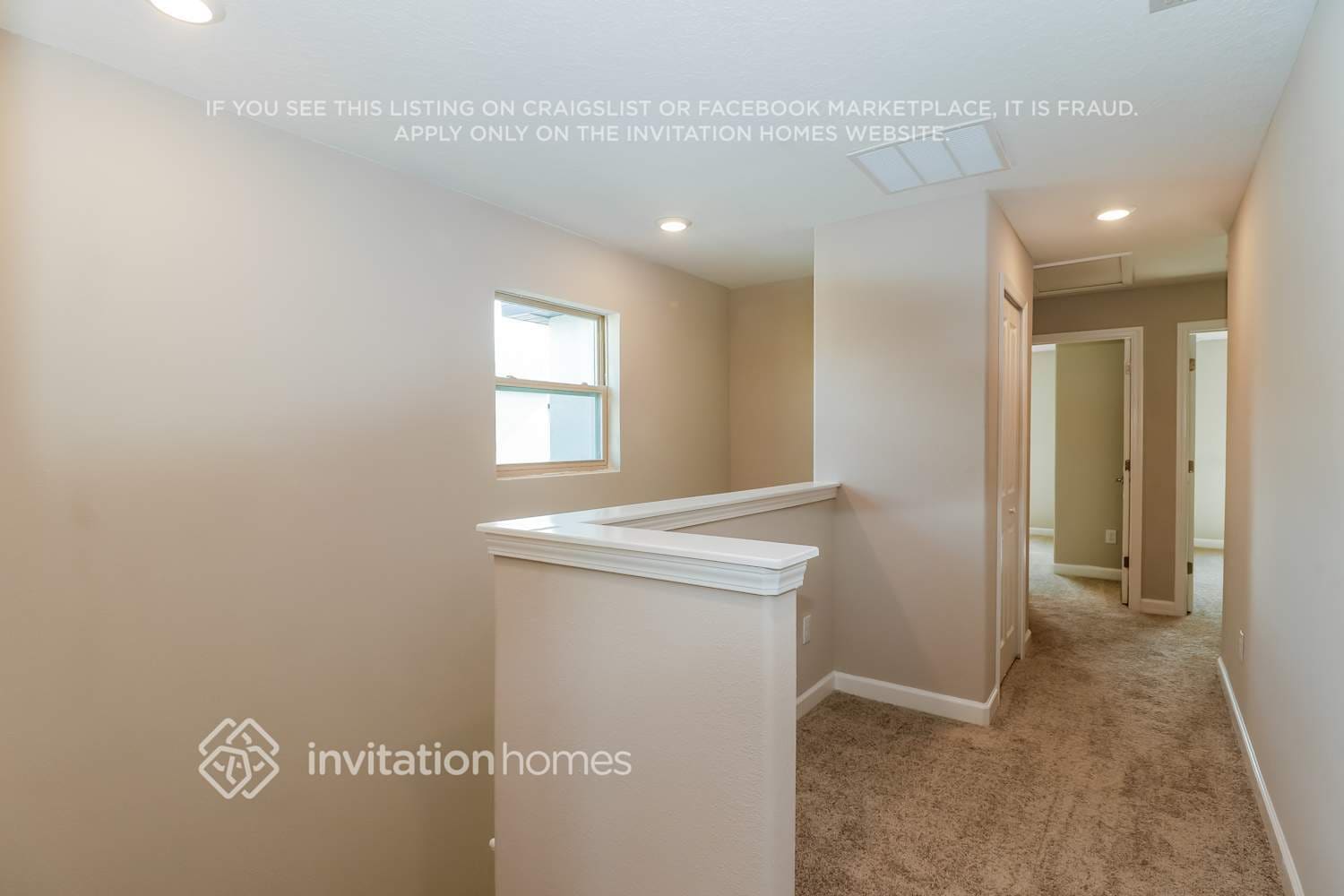 Building Photo - 2865 Coach Manors Way