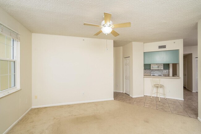 Building Photo - 1005 Bella Vista Blvd