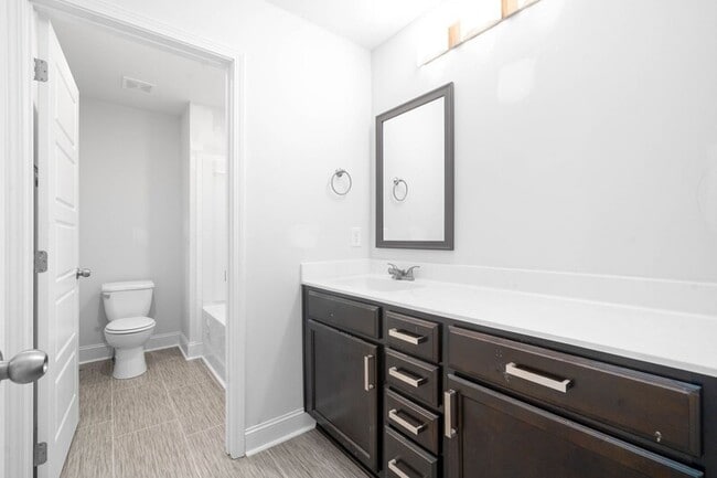 Building Photo - 1026 Cherry Acrs Dr