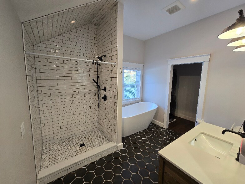 Building Photo - 69 Carver Rd