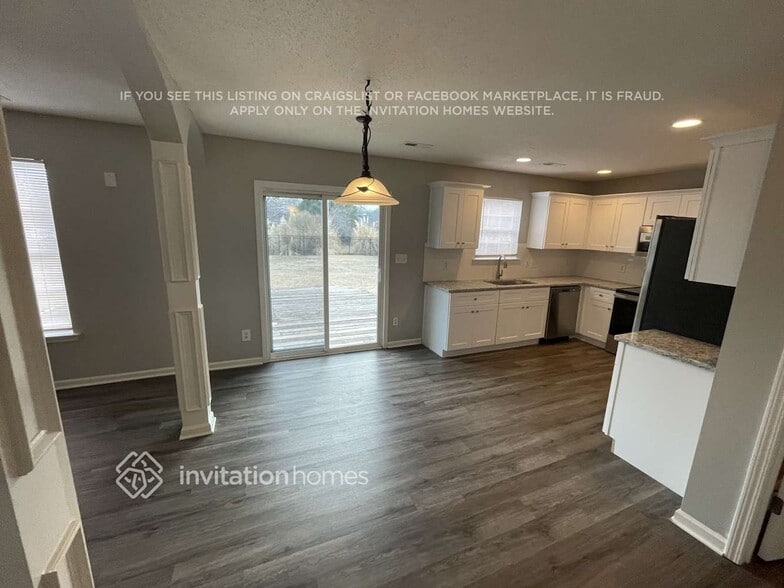 Building Photo - 5345 Kim St SW