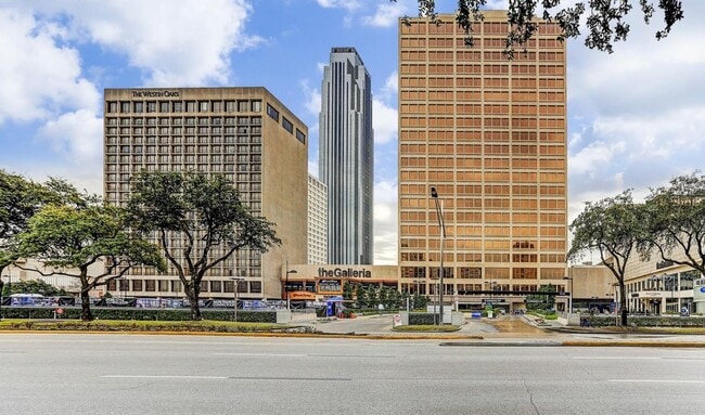 Building Photo - 3942 W Alabama St