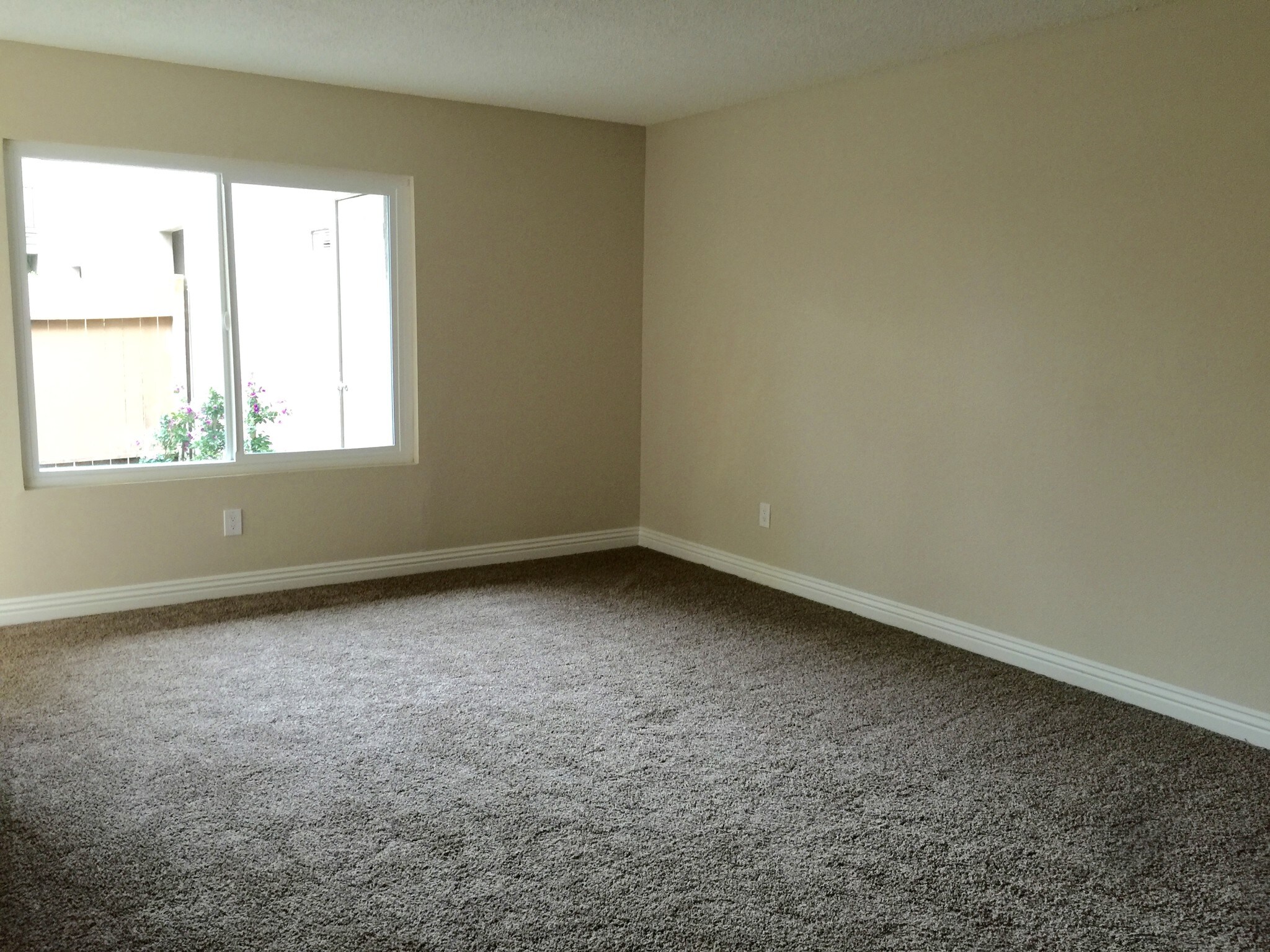 Building Photo - 15551 Boleyn Cir
