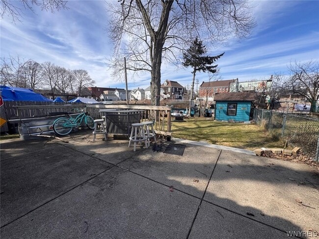 Building Photo - 8726 Point Ave