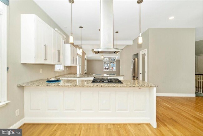 Building Photo - 3313 Moline Rd