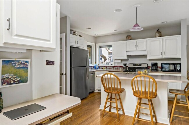 Building Photo - Rare North End Home for Rent