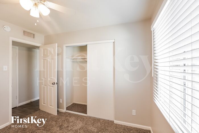 Building Photo - 3435 W Country Gables Dr