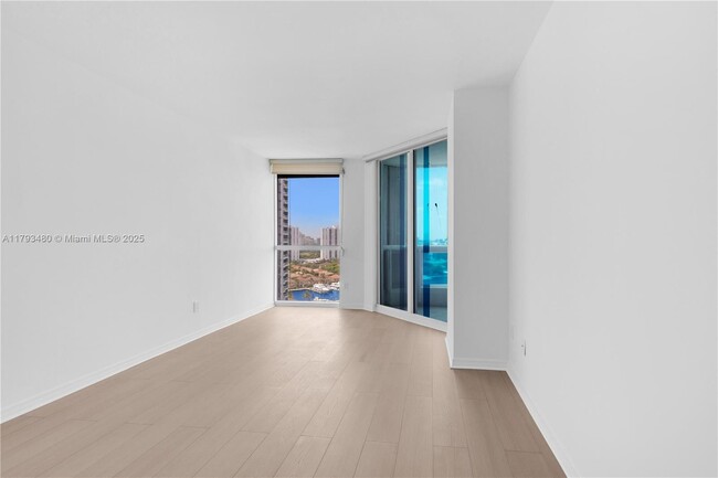 Building Photo - 21205 Yacht Club Dr