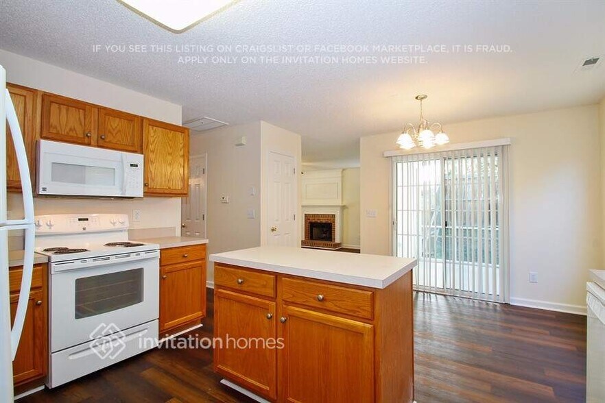 Building Photo - 3752 Cashew Dr