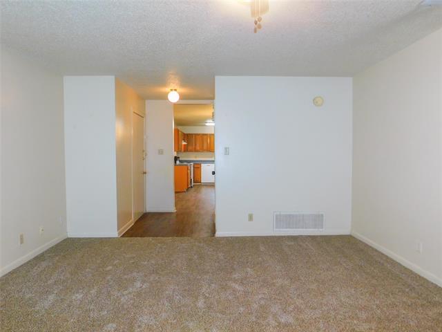 Building Photo - 705 Windfields St
