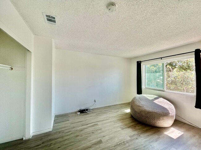 Building Photo - $3,995! Excellent 3-Bedroom Condo! 90716!