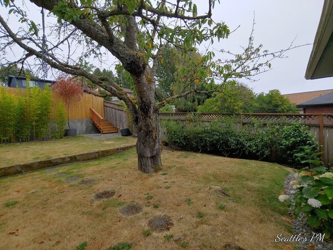 Building Photo - Beautifully Updated Magnolia House- 3 Bedr...
