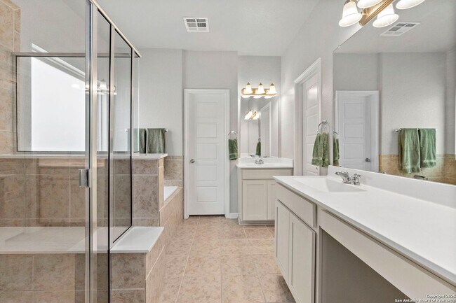 Building Photo - 4 Bedroom/2.5 Bathroom Tribute Ranch Subdi...