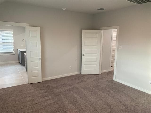 Building Photo - 2830 Robertson Wy