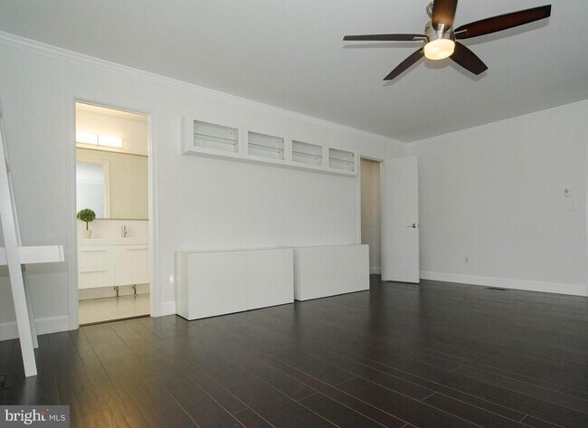 Building Photo - 3335 Oakshade Ct
