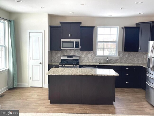 Building Photo - 365 W Boulder Dr