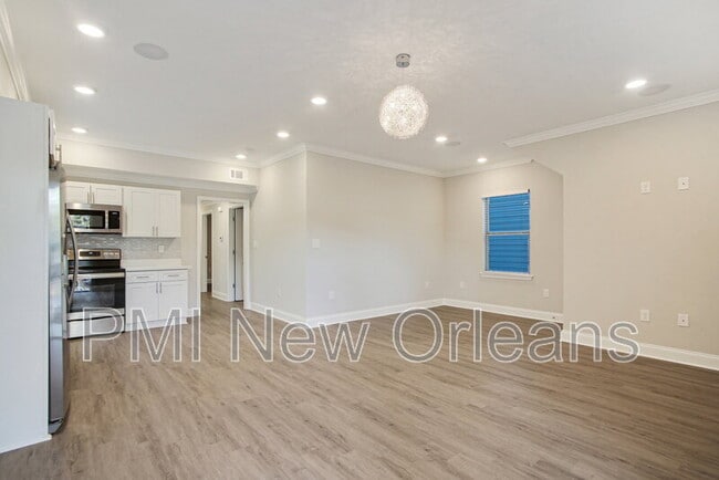 Building Photo - 2232 Bienville St