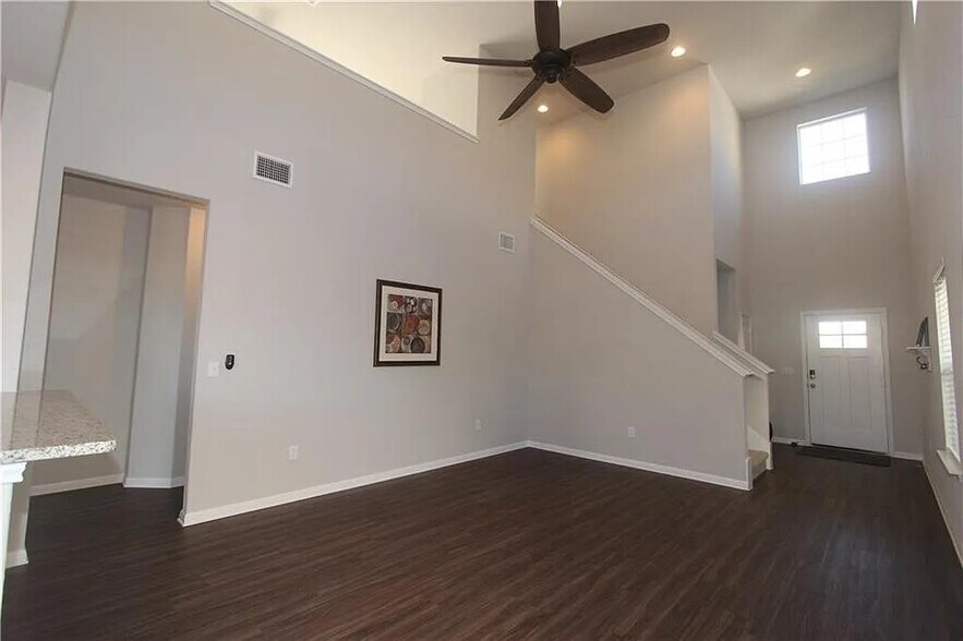Building Photo - 1205 Fairhaven Gtwy
