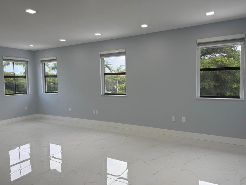 additional view of master bedroom - 11300 SW 236th Ln