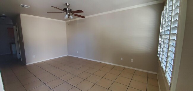 Building Photo - 10051 Railroad Dr