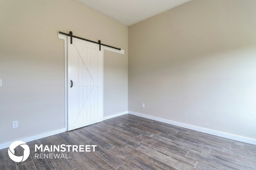 Building Photo - 11357 Paradise Out Ln