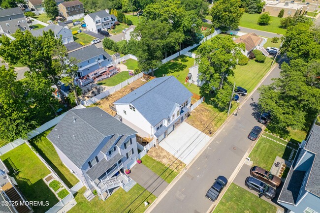 Building Photo - 720 8th St