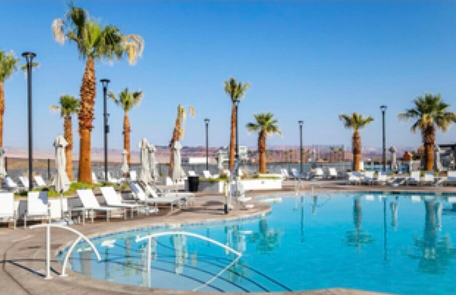 Building Photo - 5801 S Garnet Dr