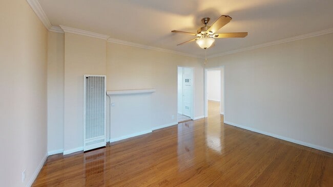 Building Photo - Adams Apartments...Newly Remodeled 1 Bedroom Apartment...Great Location!
