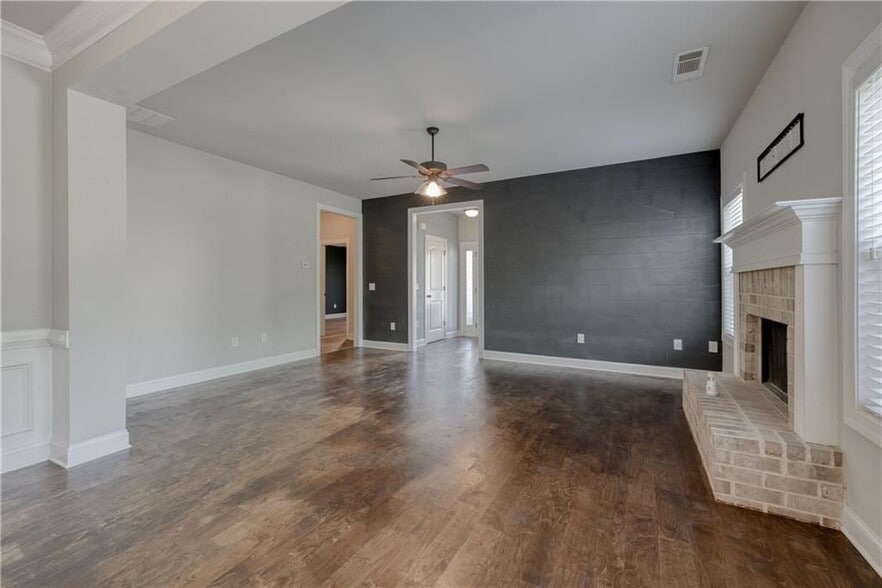 Building Photo - 428 Meadow Vista Ln