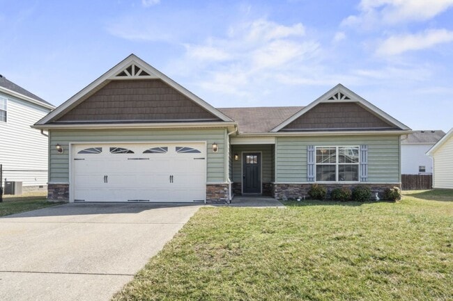 Building Photo - 3 bedroom 2 bath house for rent in abeautiful neighborhood.