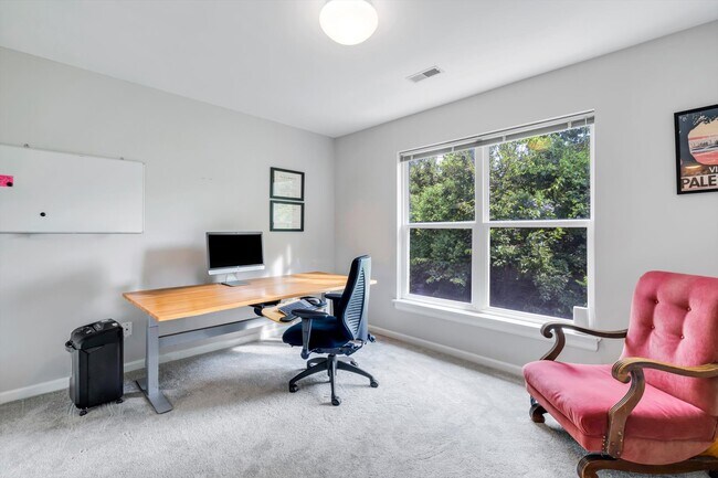 Building Photo - 8018 Presidio Ct