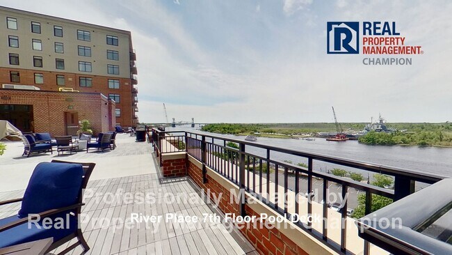 Building Photo - Luxury Condo with Water Views in Heart of Wilmington