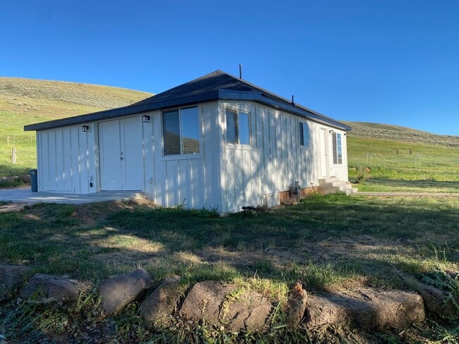 Building Photo - Cruze Ranch