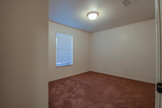 Building Photo - 9806 Avenue W