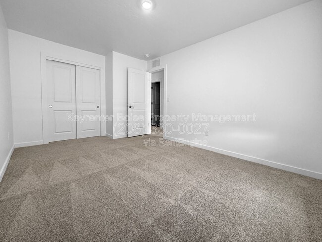 Building Photo - 4120 W Perspective St