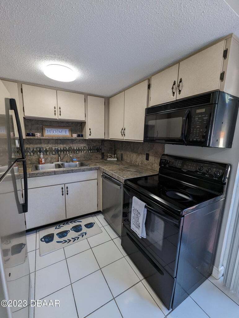 Building Photo - 1600 S Palmetto Ave