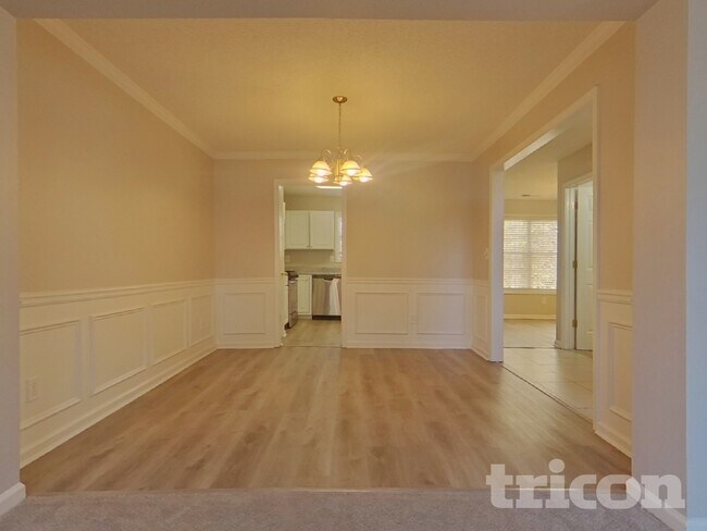 Building Photo - 1221 Wandering Vine Ct SE