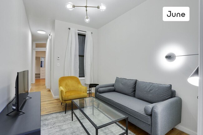 Primary Photo - 136 West 109th Street