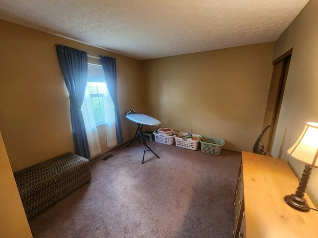 Building Photo - 6997 Wigwam Way