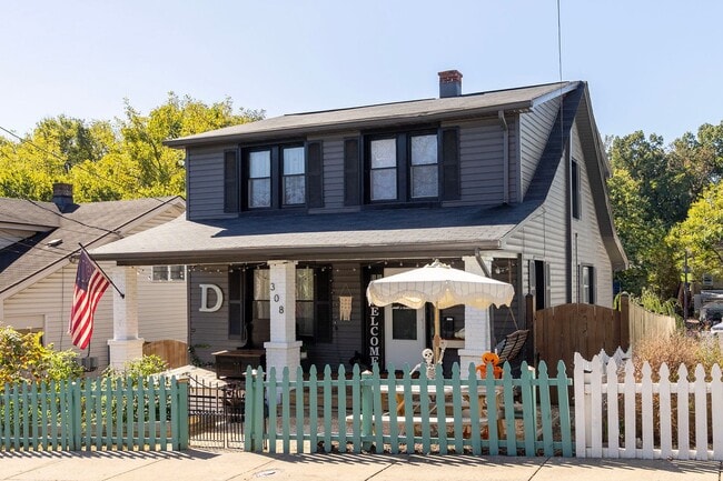 Building Photo - 308 W Main St