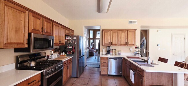 Building Photo - Stunning 4 bedroom, 3 bath home in West El Paso! NO APPLICATION OR ADMIN FEE!