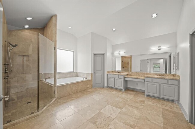 Building Photo - 9714 Braesmont Dr