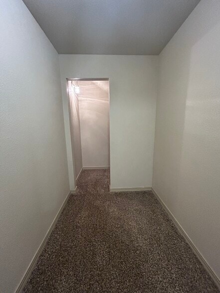 Building Photo - 10485 N Bridle Way
