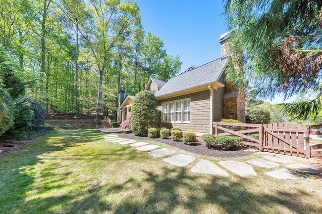 Building Photo - 11180 W Rd