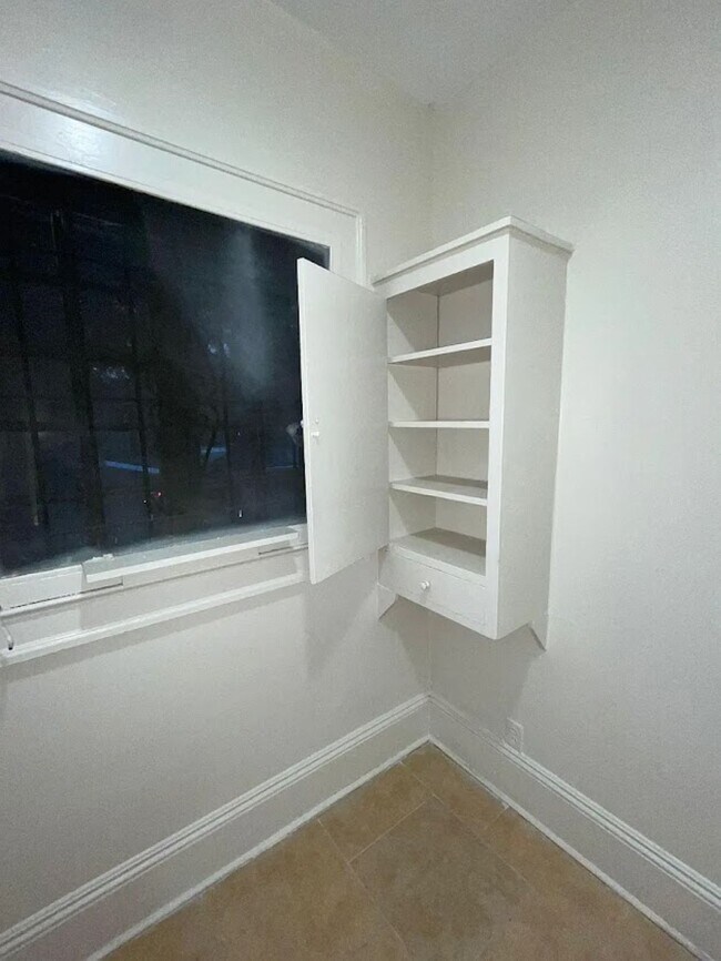 Built-ins - 45 W 22nd St