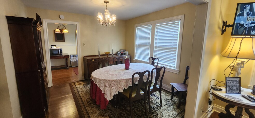 Speakeasy Suite - 415 Sunny Ln